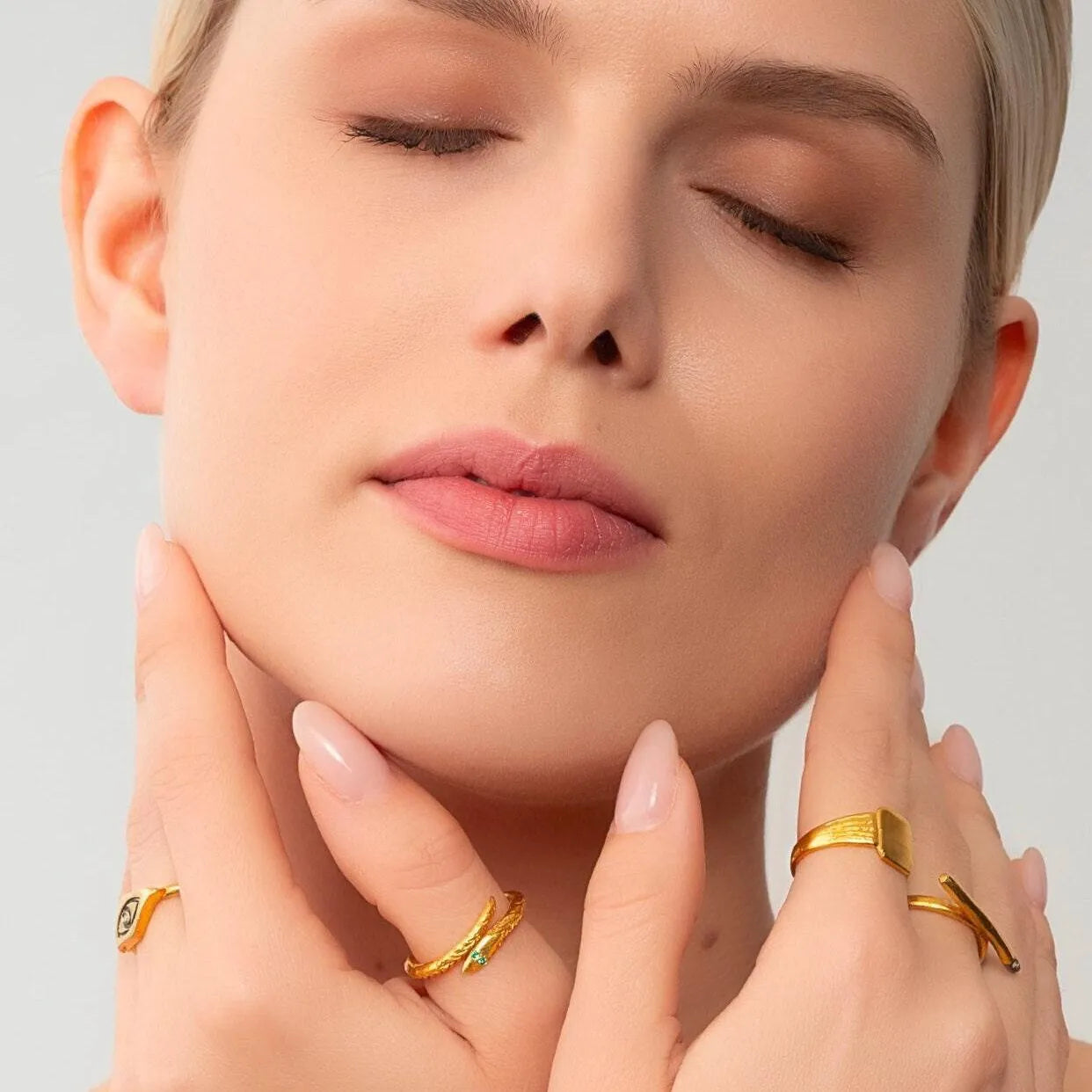 18k Gold Snake Ring