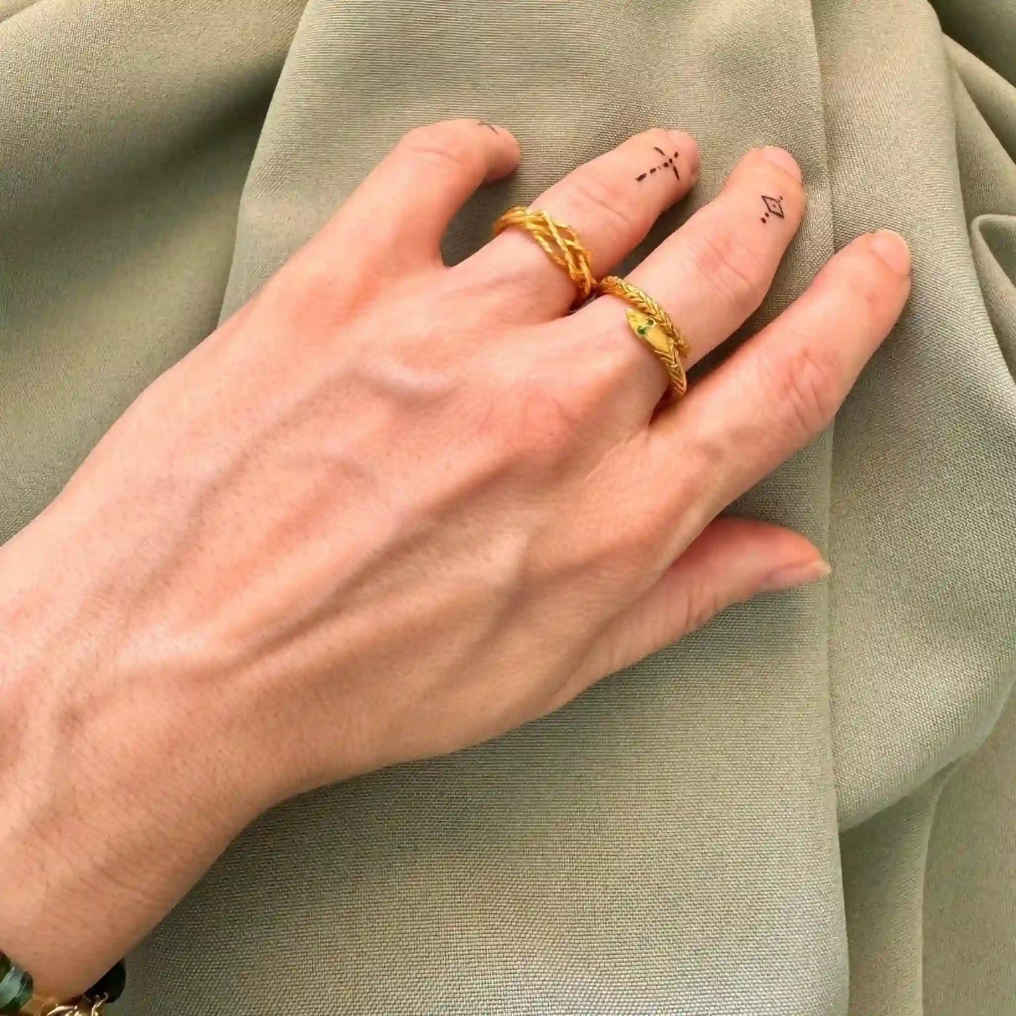 18k Gold Snake Ring