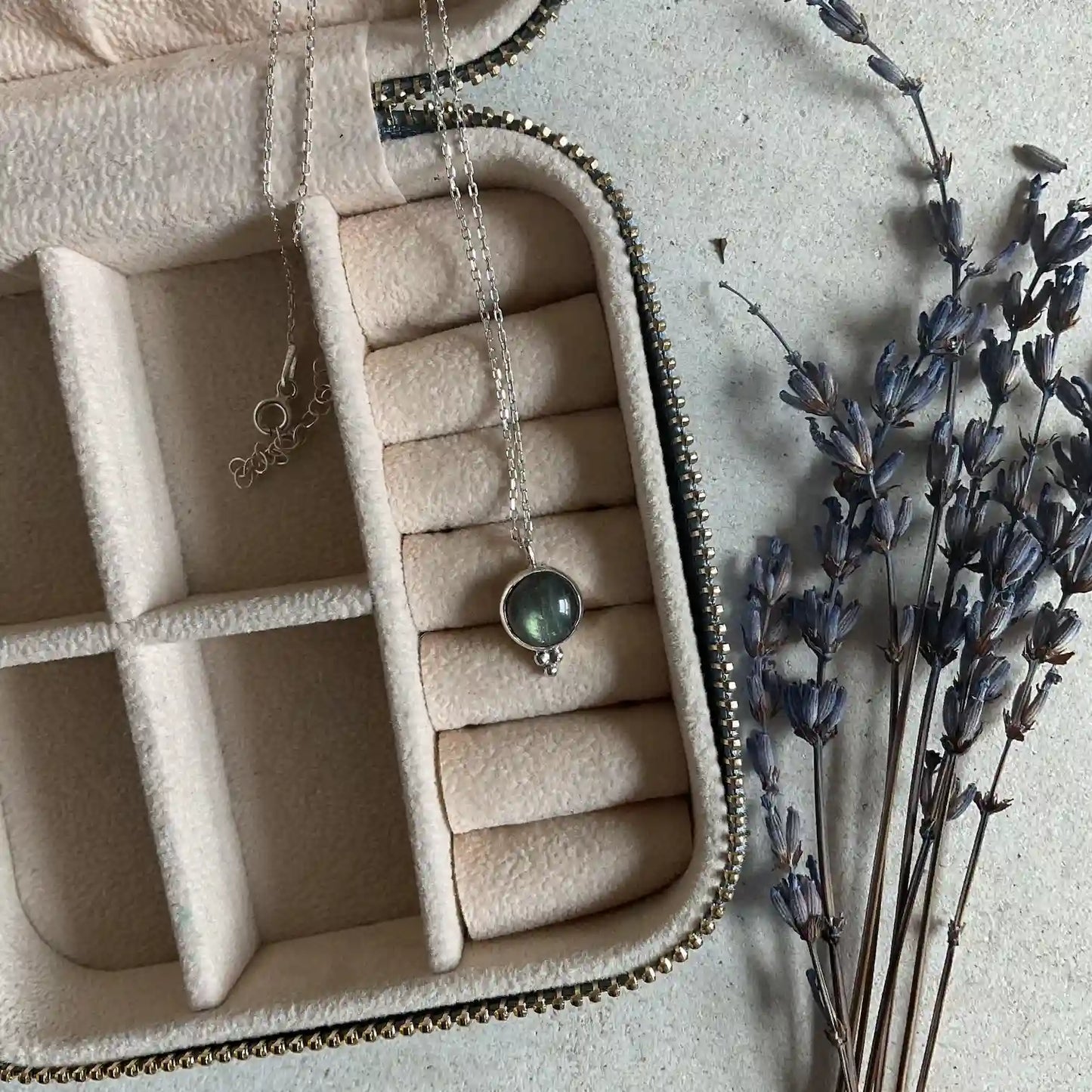 Necklace with Labradorite