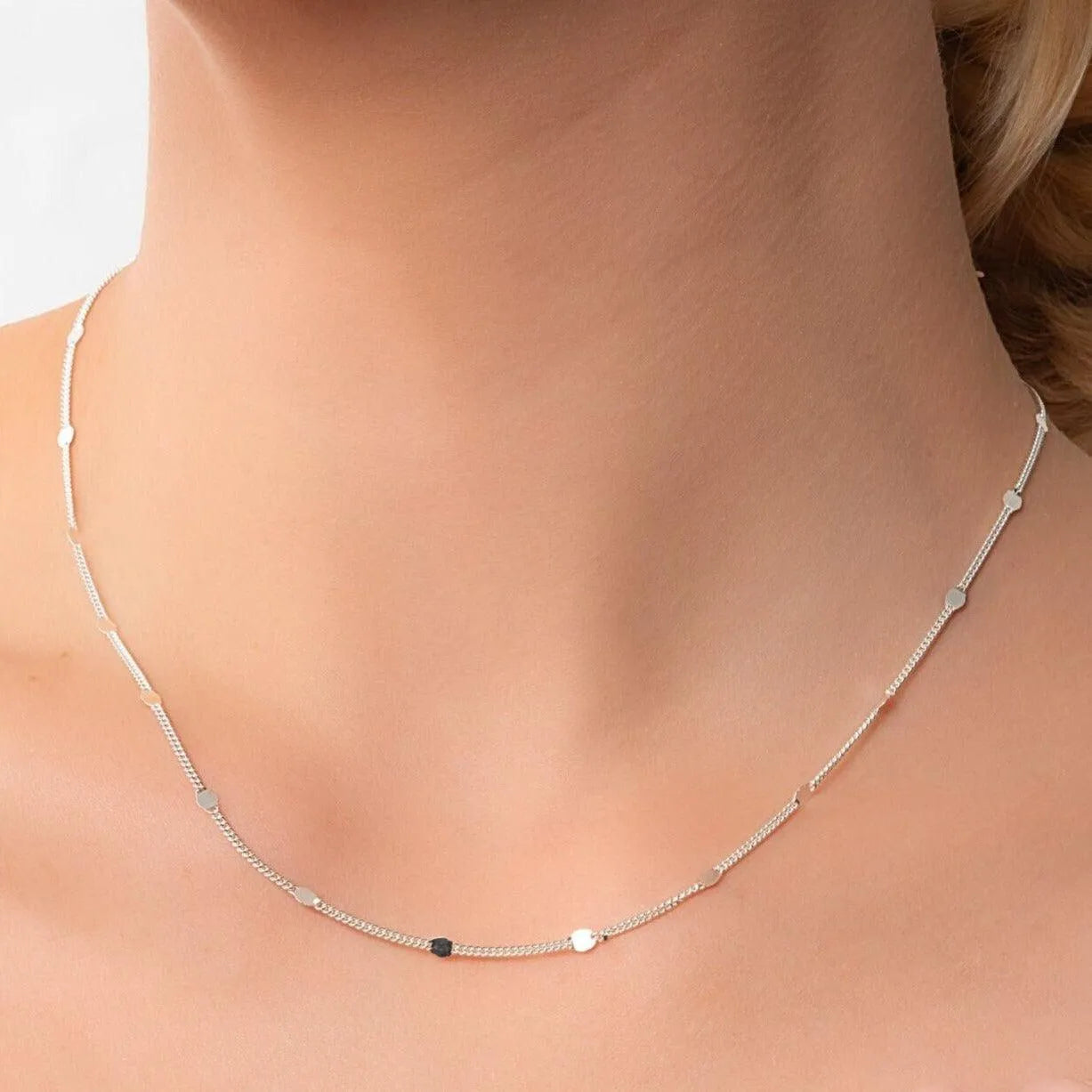 Shiny Gold Minimal Necklace