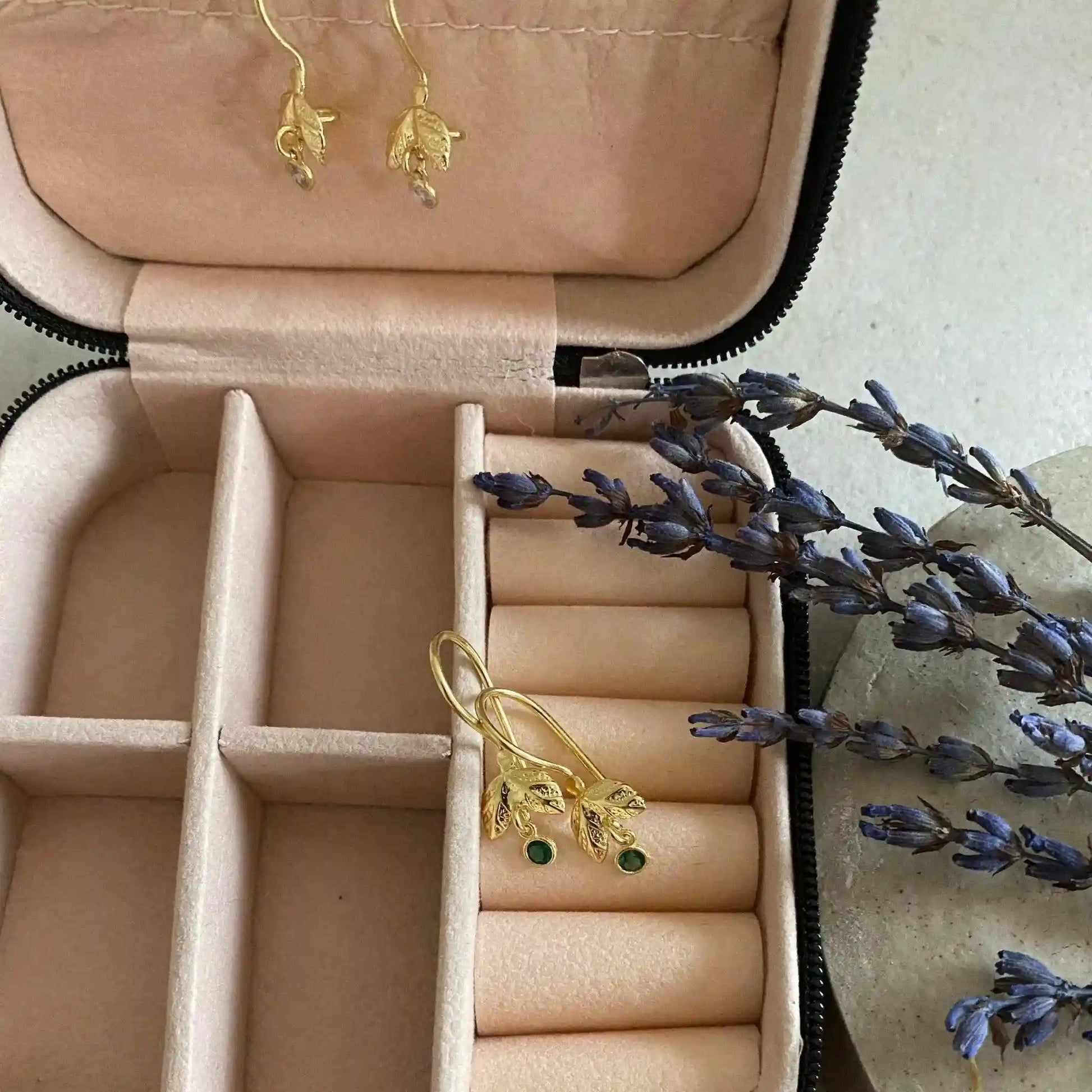 Minimal Dangling Leaf Earrings