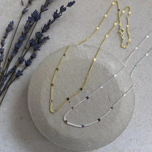Shiny Gold Minimal Necklace